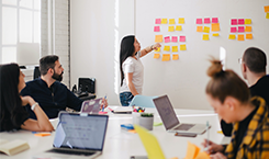 Blijven werken of fulltime zorgen?